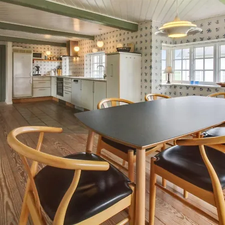 Ingulf - 18km From The Sea By Interhome